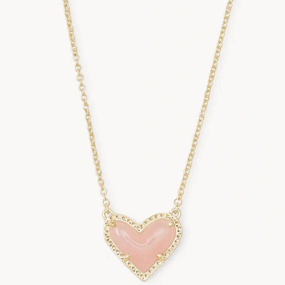 NWT Kendra Scott Ari Heart Gold Pendant Necklace in Rose Quartz - Picture 1 of 7